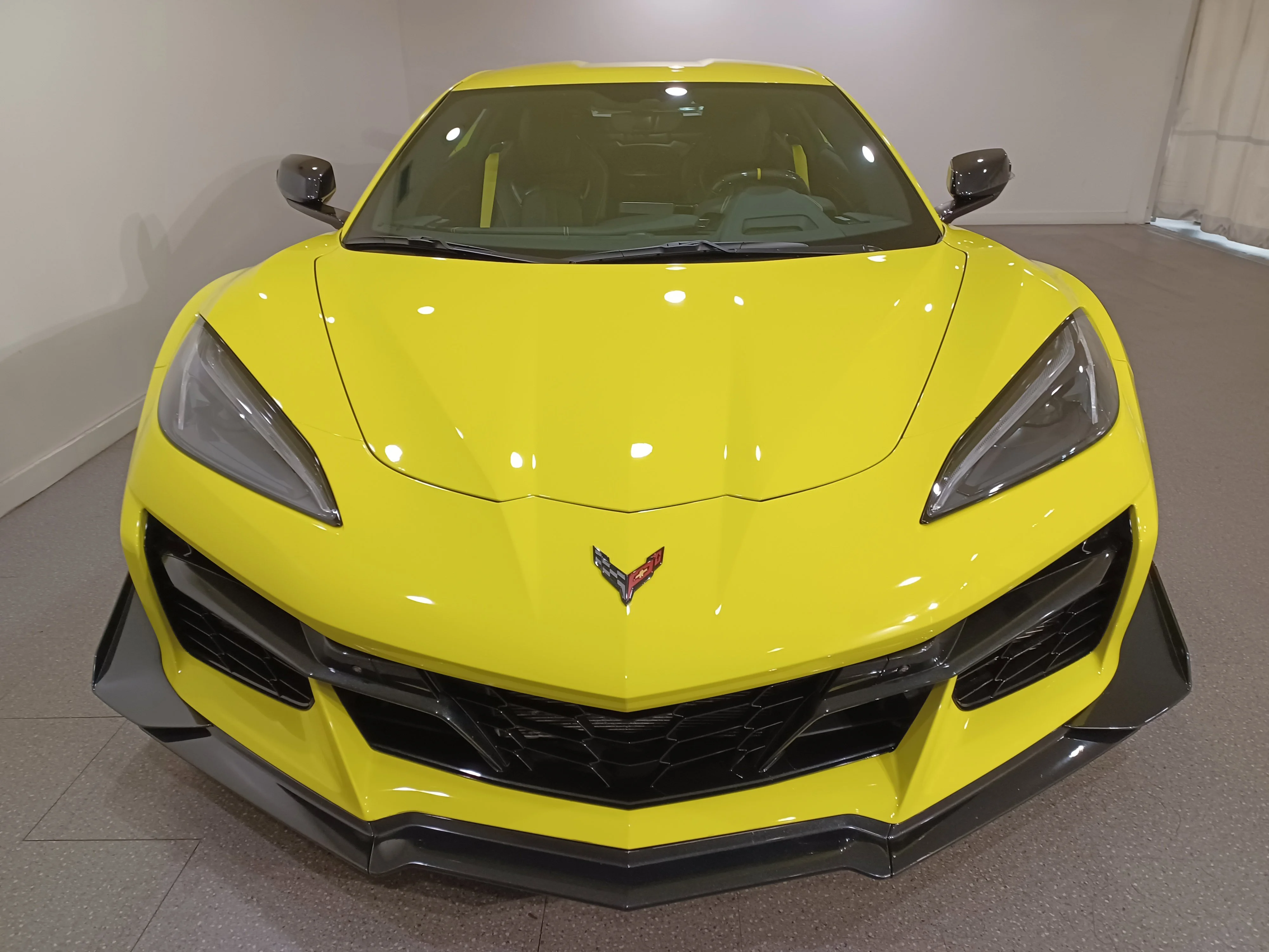 Certified Used 2023 Yellow Chevrolet Z06 3LZ*NO LUX TAX! | 670HP! | Carbon Ceramic Brakes | Z07 Suspension | High Wing Spoiler | Stealth image 3