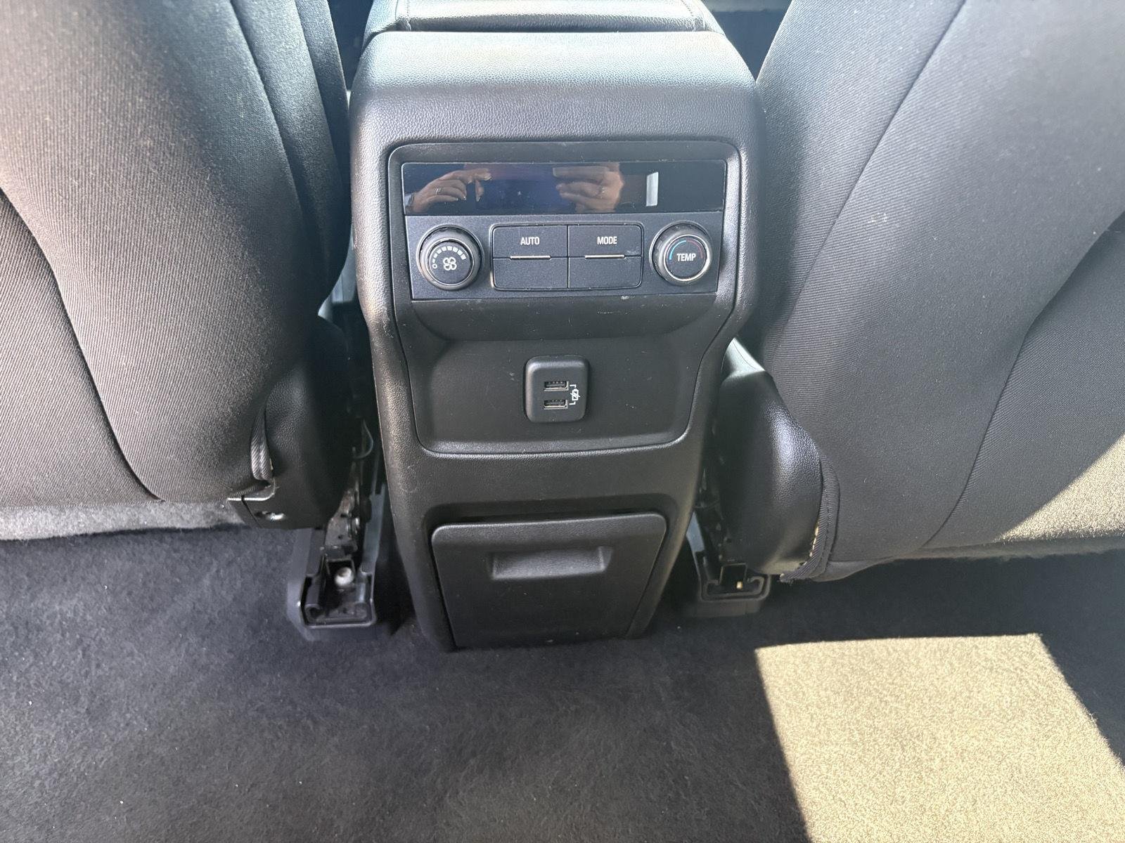 Used 2019 Pepperdust Metallic GMC SLE image 30
