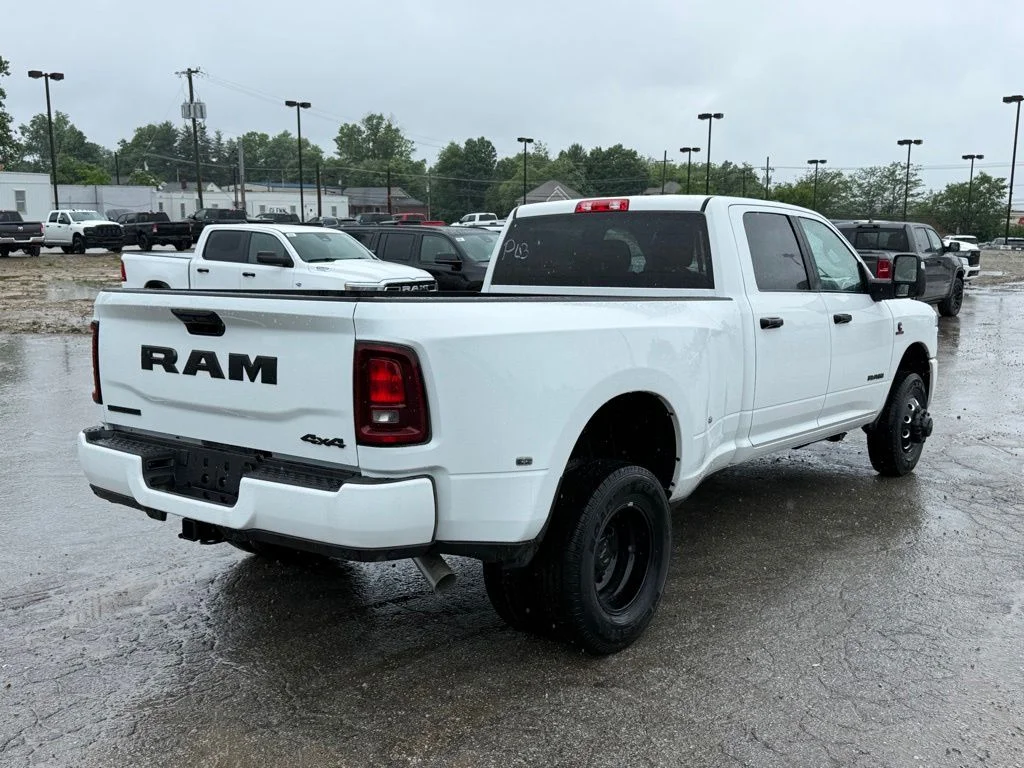 New 2026 Bright White Clear-Coat Exterior Paint RAM Big Horn image 6