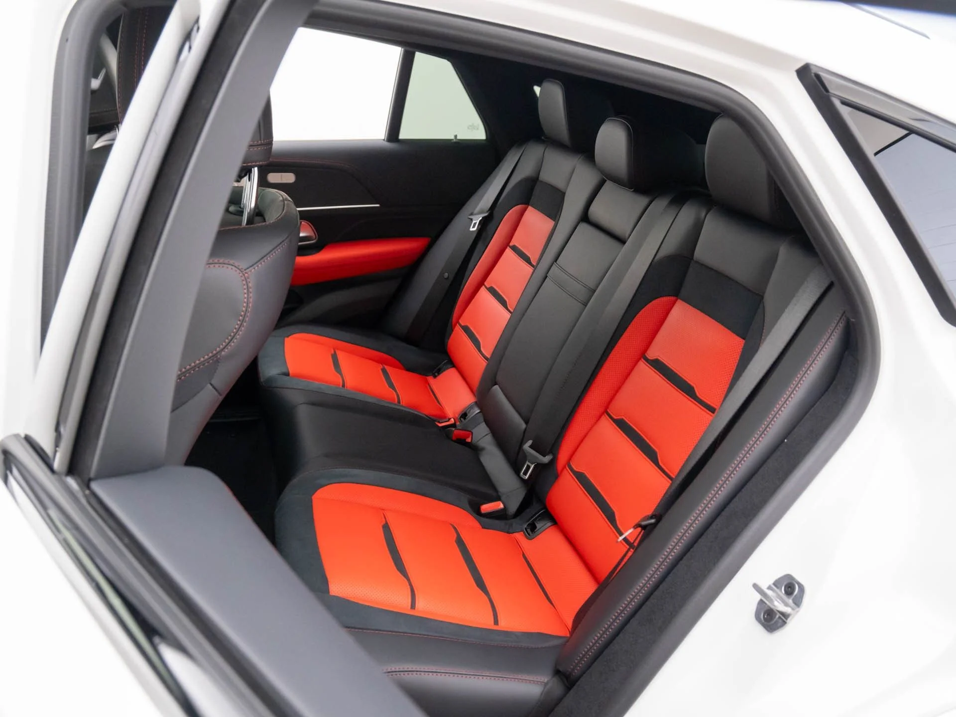 New 2026 White Mercedes-Benz GLE 53 AMG® image 18