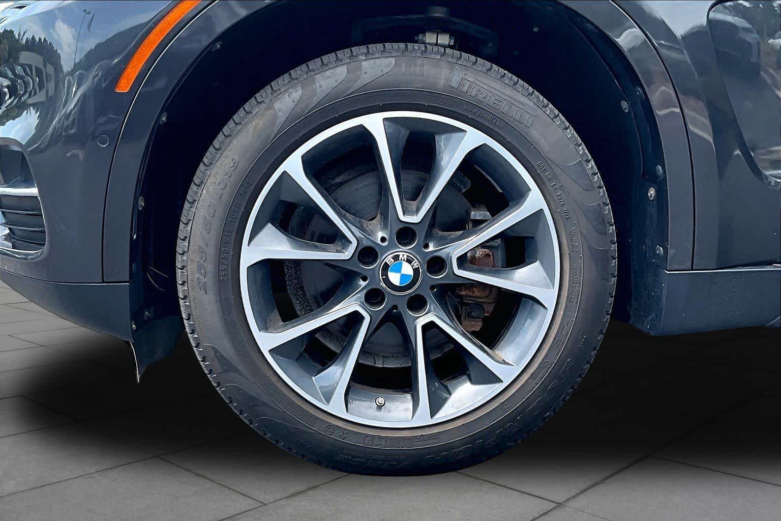 Used 2018 Dark Graphite Metallic BMW xDrive35i image 11
