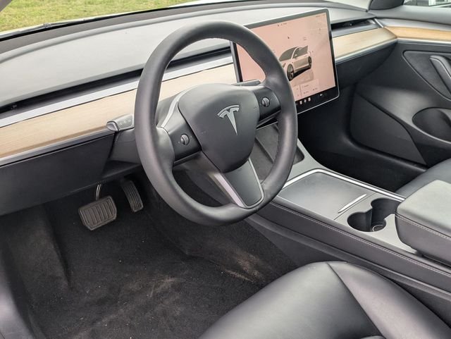 Used 2022 White Tesla Long Range image 31