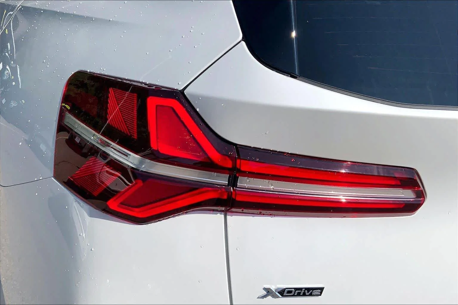 New 2026 Mineral White Metallic BMW 30 xDrive image 14