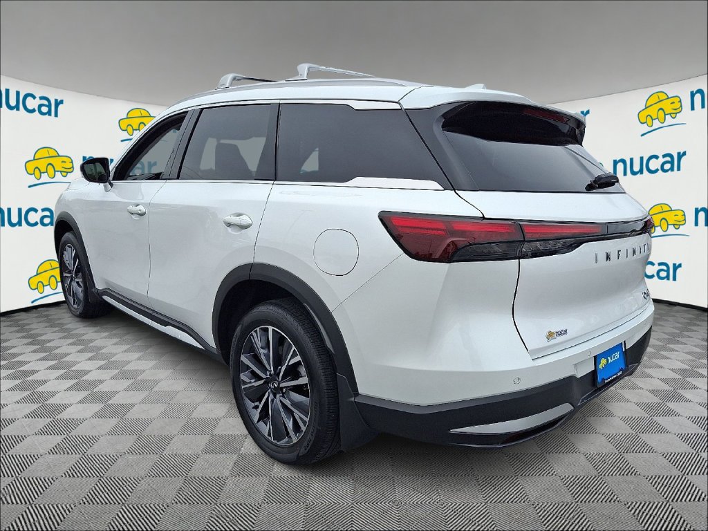 Used 2026 White INFINITI LUXE image 5