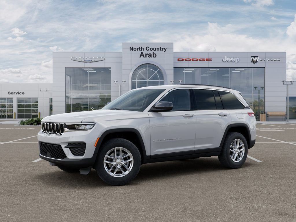 New 2026 Bright White Clear-Coat Exterior Paint Jeep Laredo image 2