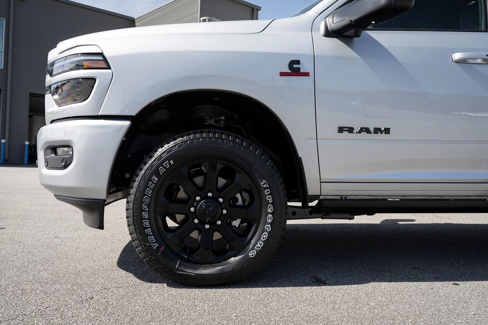 New 2026 Silver-Zynith Exterior Paint RAM Laramie image 4