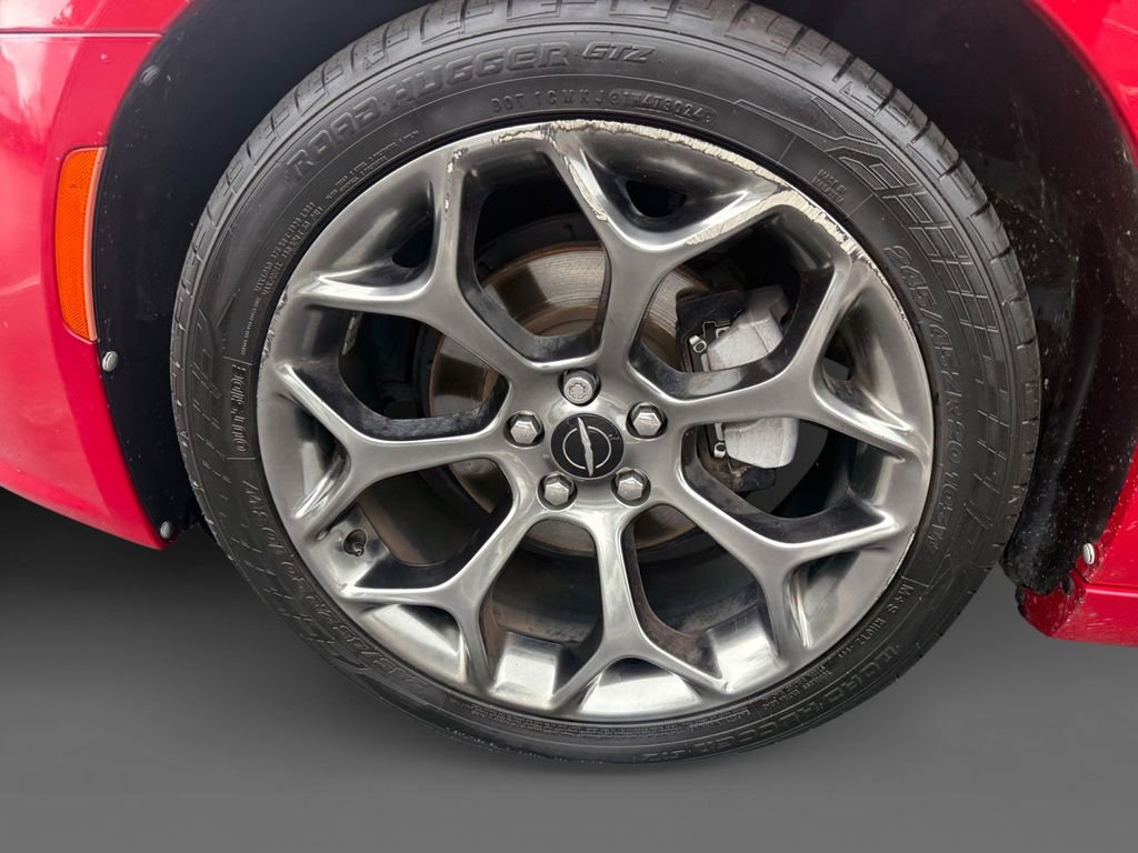 Certified Used 2018 Red Chrysler S image 15