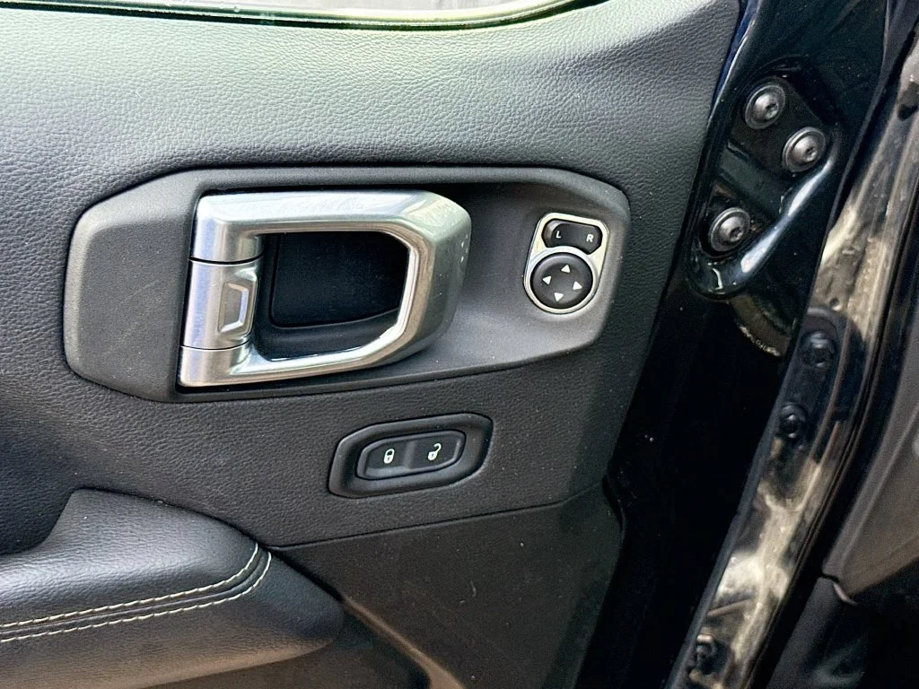 Used 2023 Black Jeep Overland image 19