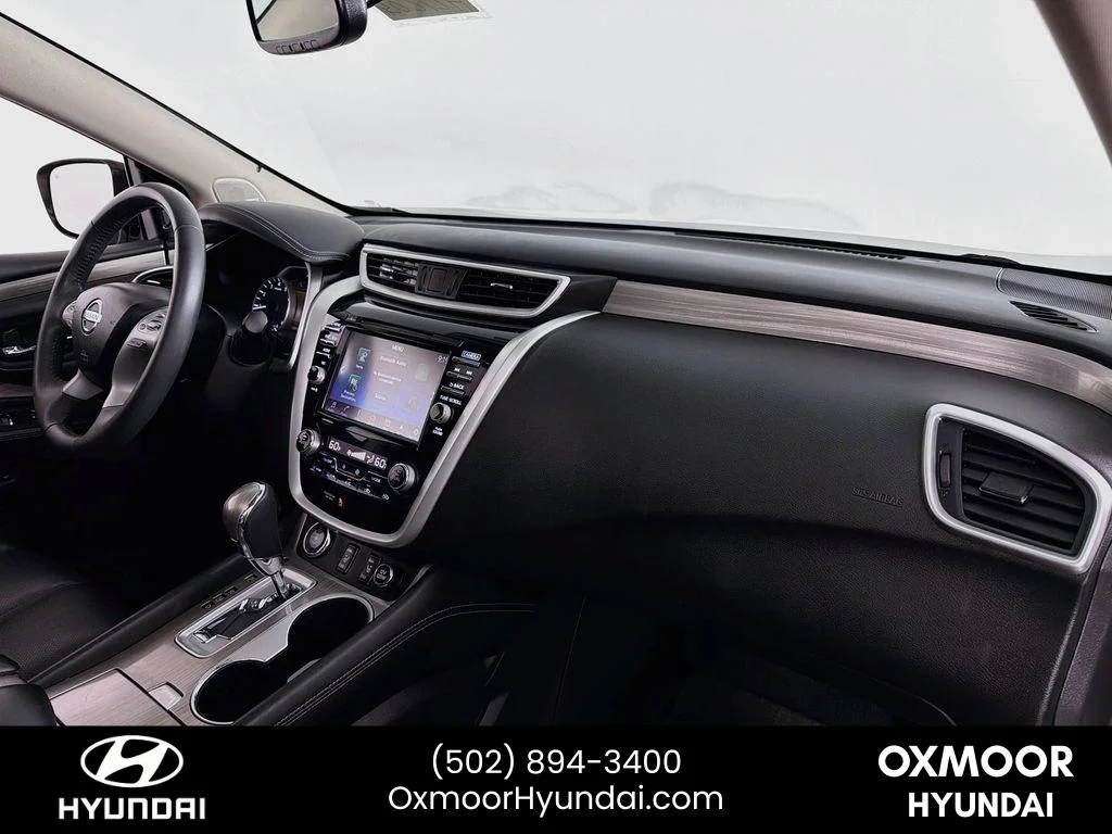 Used 2017 Brilliant Silver Metallic Nissan SL image 30