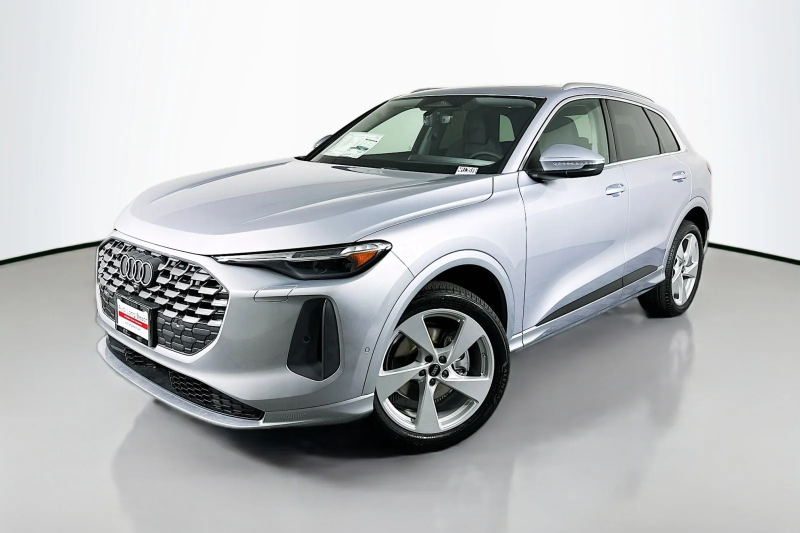 2026 Audi Q5 Premium Plus quattro's photo