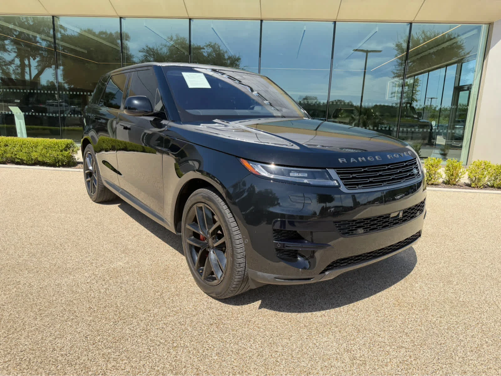 Certified Used 2023 Santorini Black Metallic Land Rover SE image 4