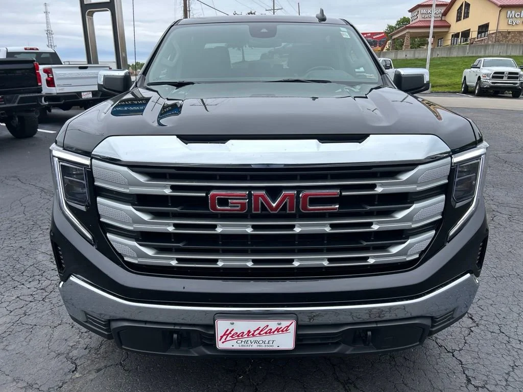 Used 2024 GMC Sierra 1500 SLE with VIN 1GTPUBEK0RZ371970 for sale in Kansas City