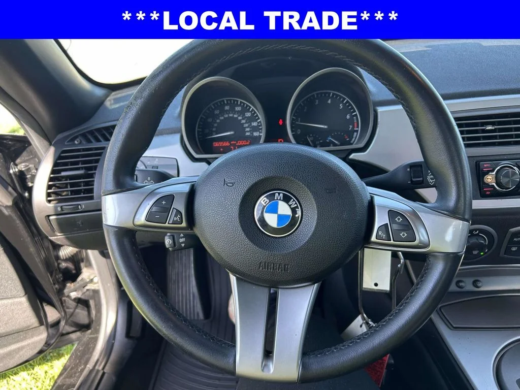 Used 2004 Black BMW 2.5i image 25