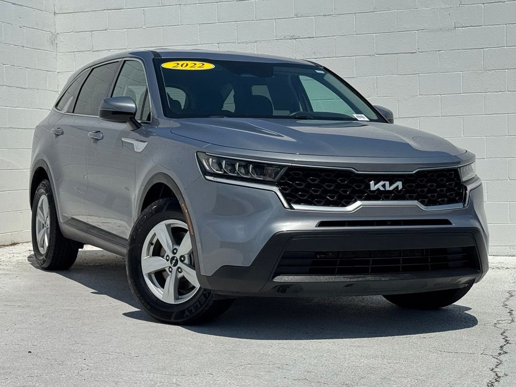 Used 2022 Silver Kia LX image 2