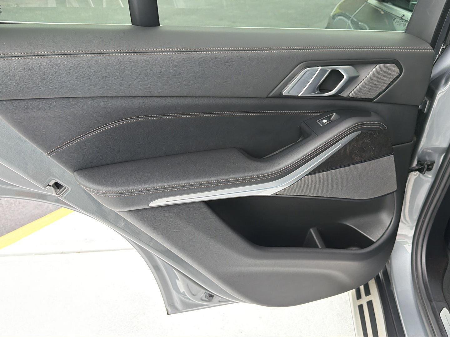 Used 2024 Skyscraper Grey Metallic BMW sDrive40i image 18