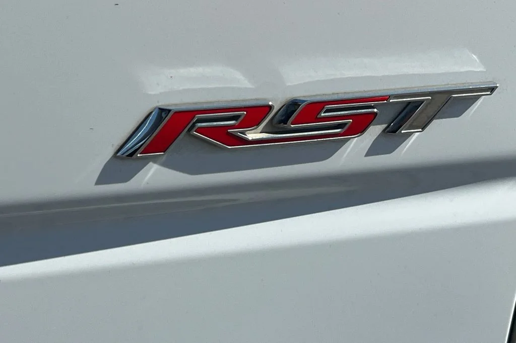 Used 2019 White Chevrolet RST image 29