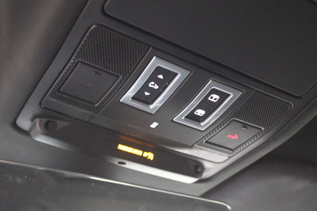 Used 2022 Silver Land Rover XS Edition image 35