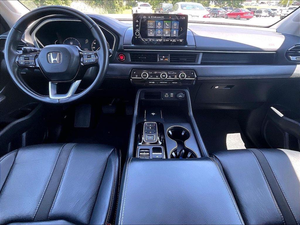 Certified Used 2025 White Honda EX-L image 22