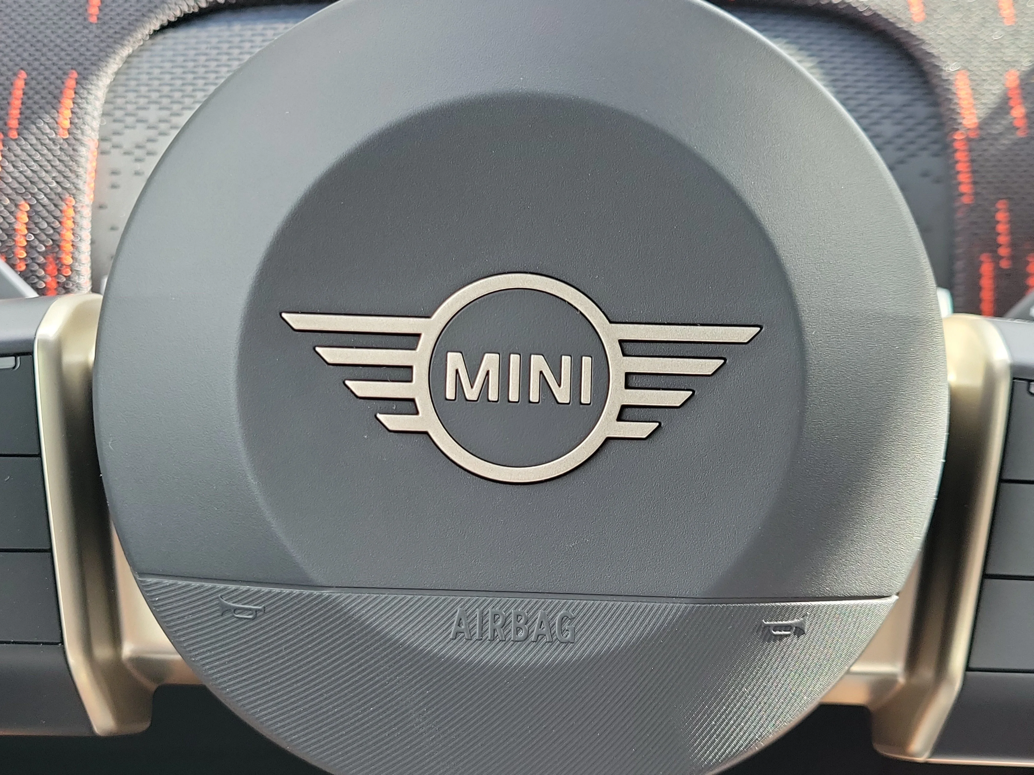 New 2027 White MINI Iconic image 21