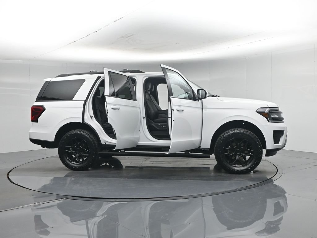 Used 2024 White Ford Limited image 40
