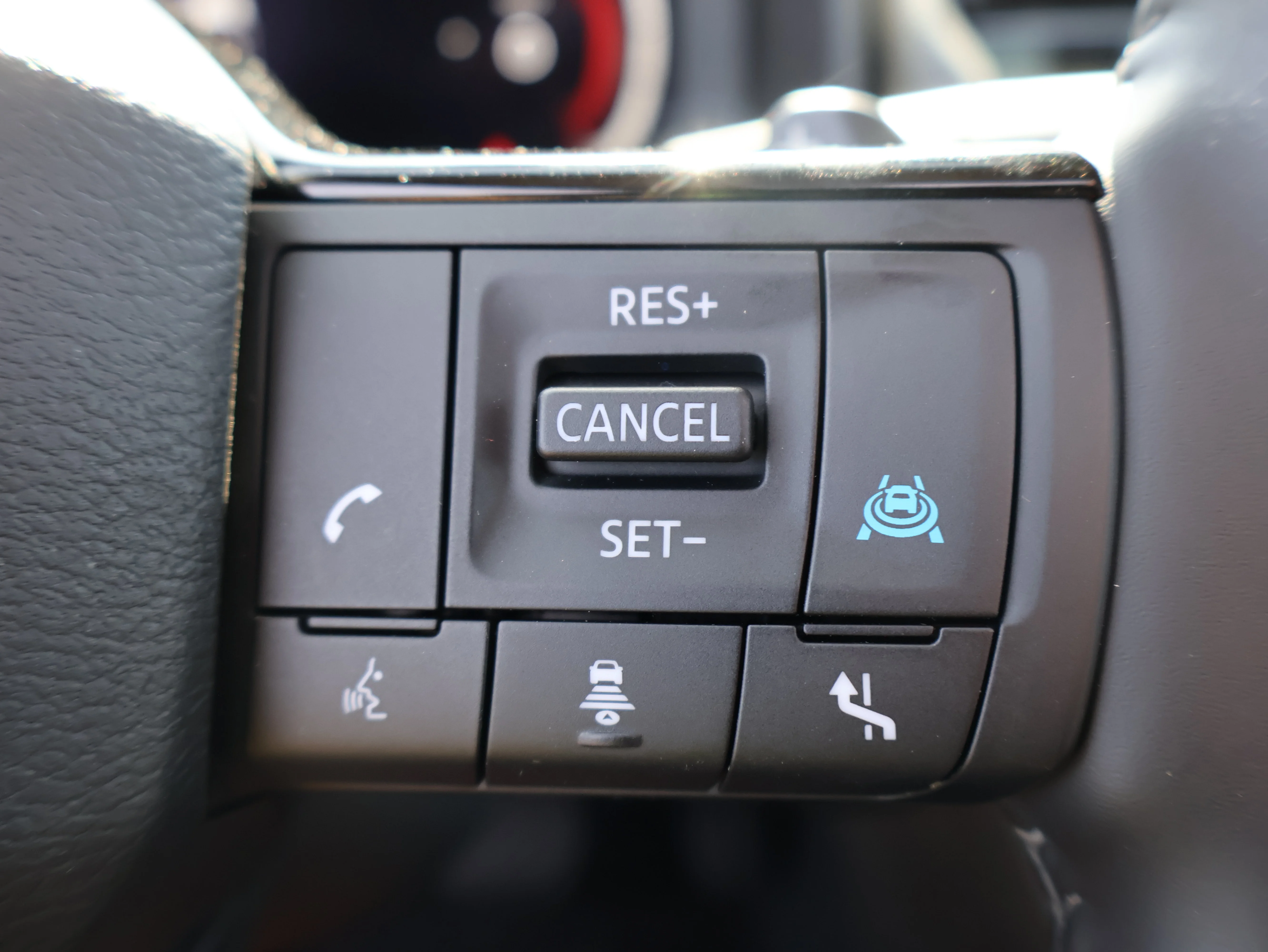 Used 2025 Gun Metallic Nissan SL image 31