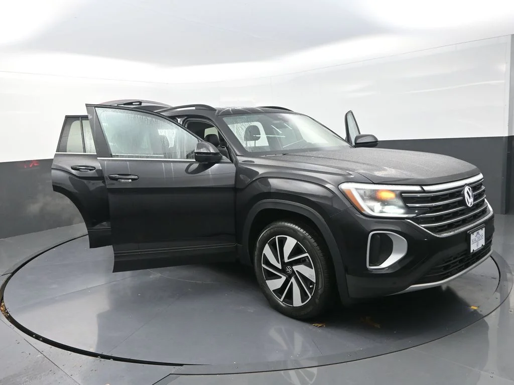 2026 Volkswagen Atlas SE w/Tech - Photo 30