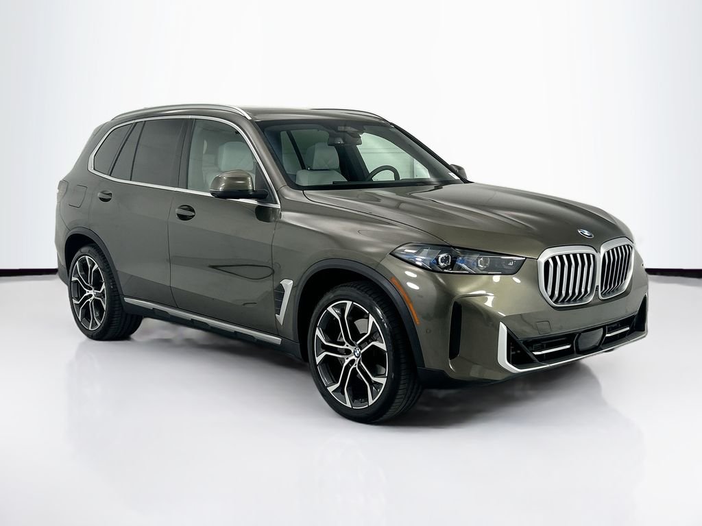 Certified Used 2026 Green Metallic BMW sDrive40i image 3