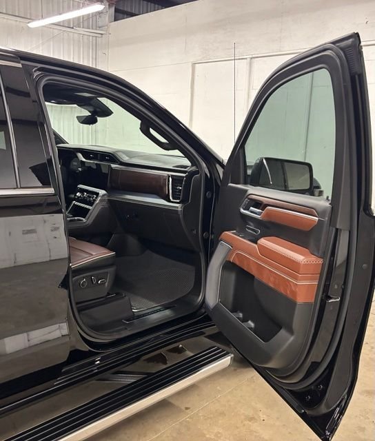 Used 2026 Black GMC Denali Ultimate image 17