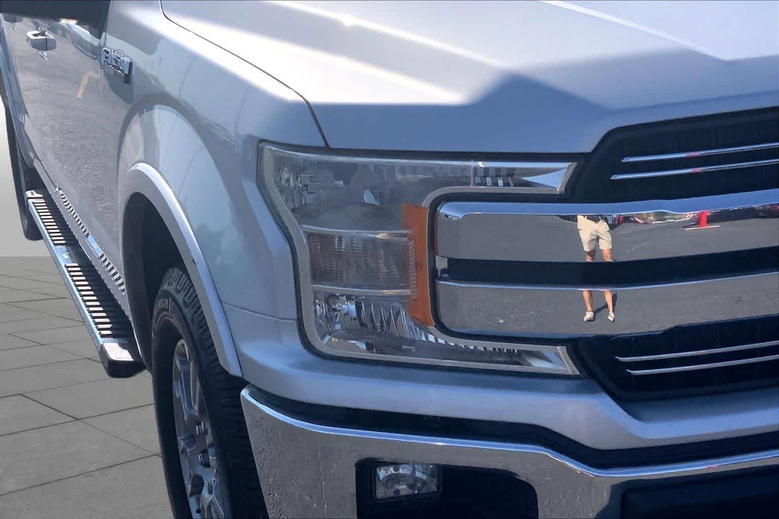 Used 2019 Ingot Silver Ford LARIAT image 28