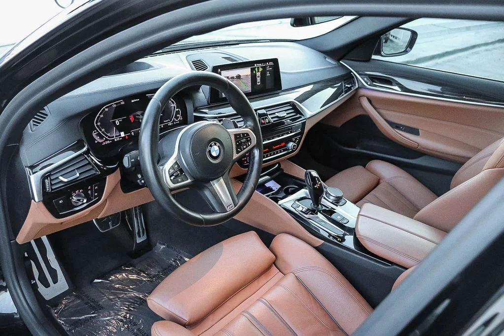 Used 2020 Black BMW 530e iPerformance image 22