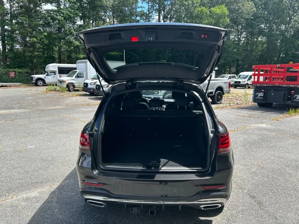 Used 2022 Black Mercedes-Benz GLC 300 image 31
