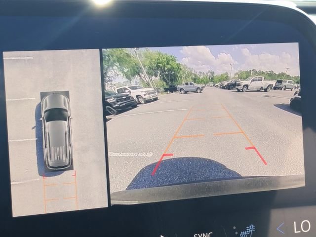 2025 Chevrolet Traverse LT - Photo 25