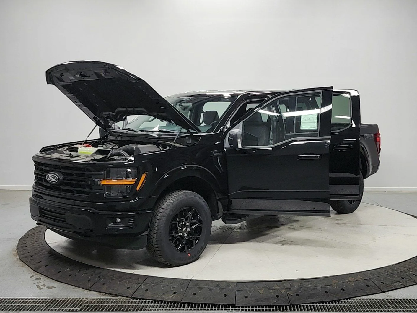 New 2026 Agate Black Metallic Ford XLT image 11