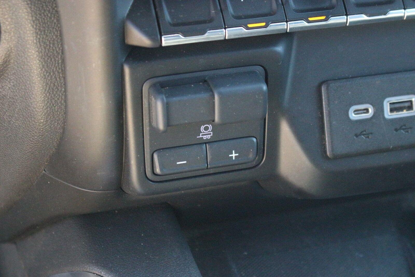 Used 2019 SUMMIT WHITE GMC AT4 image 29