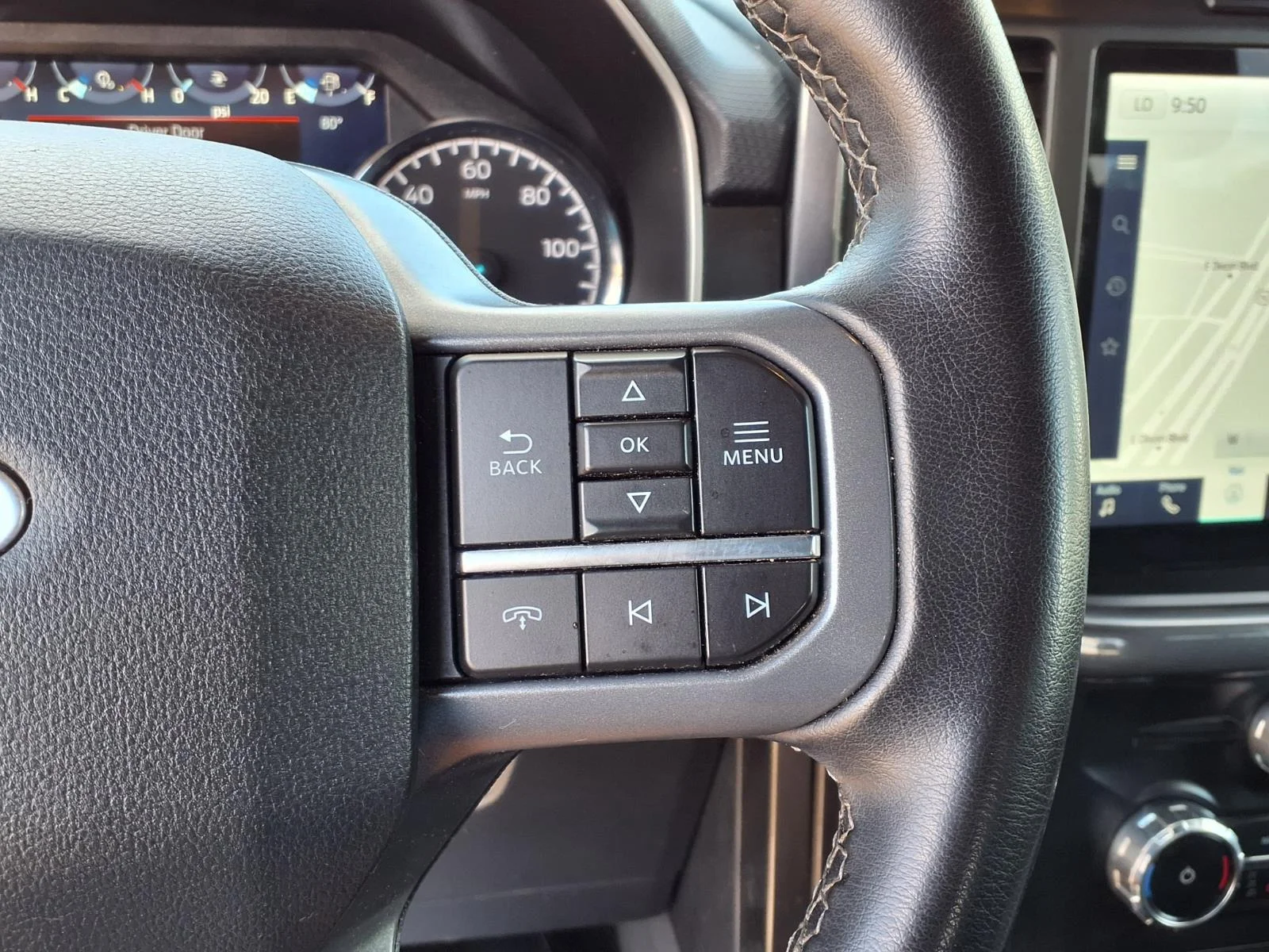 Used 2023 Avalanche Ford XLT image 25