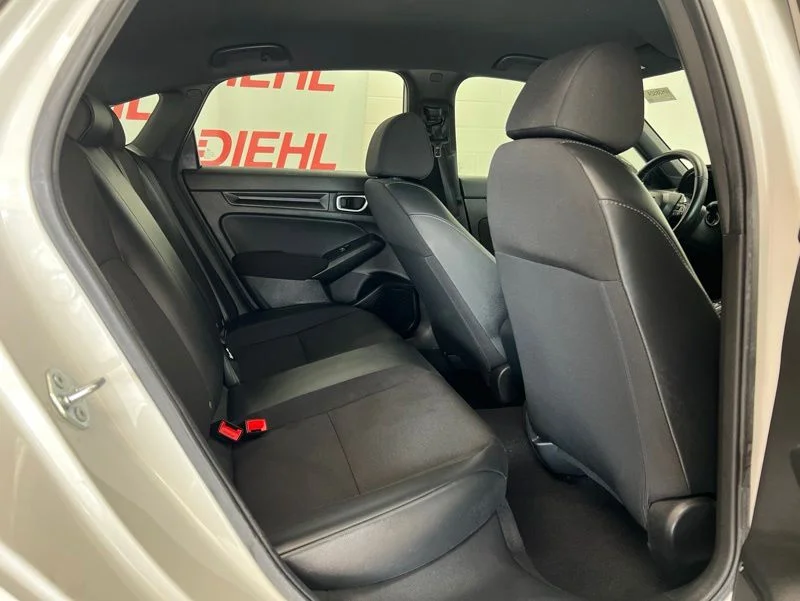 Used 2024  Honda Sport image 10