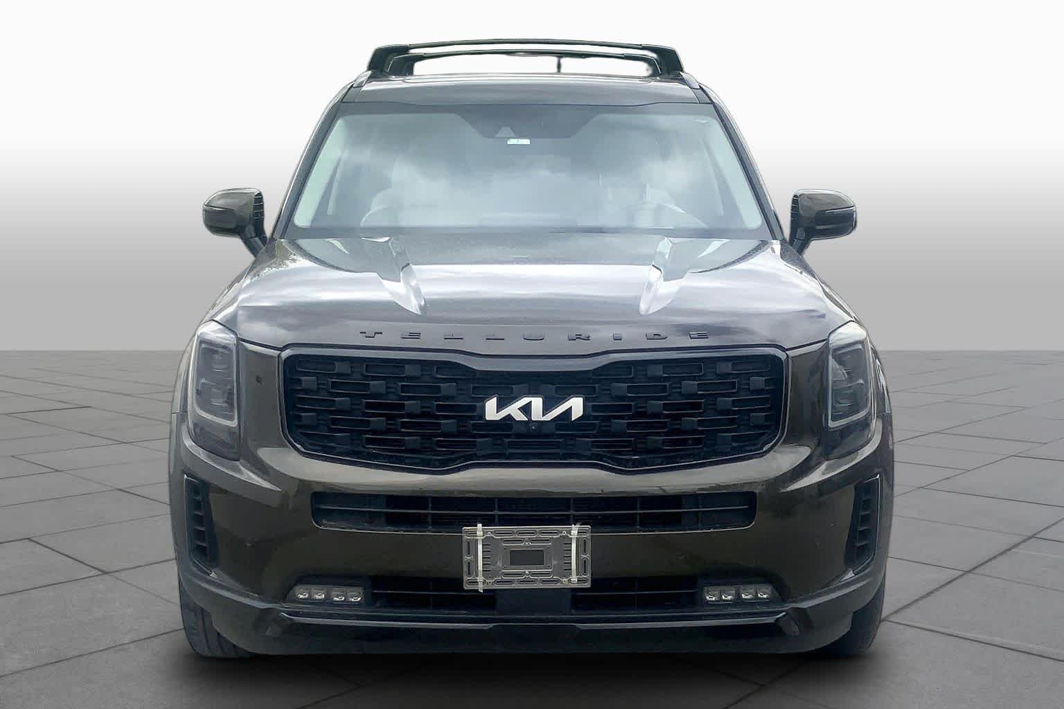 Used 2022 Dark Moss Kia SX image 4
