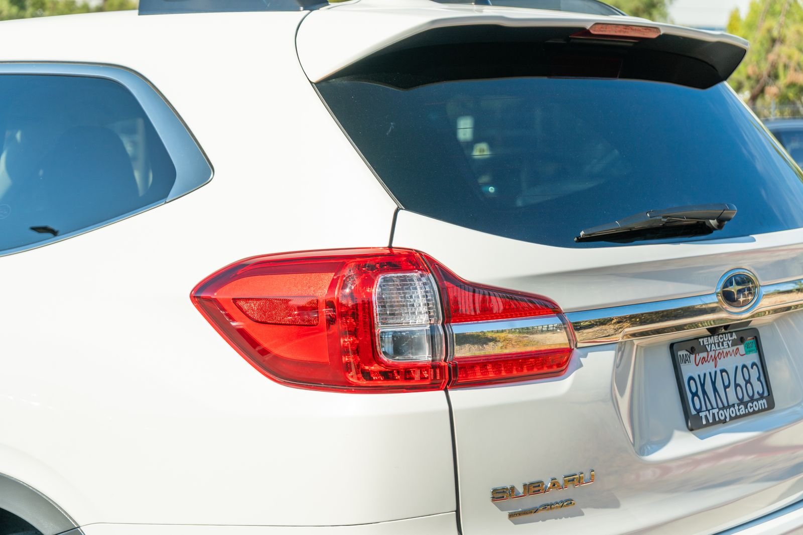 Used 2019 Crystal White Pearl Subaru Premium image 8