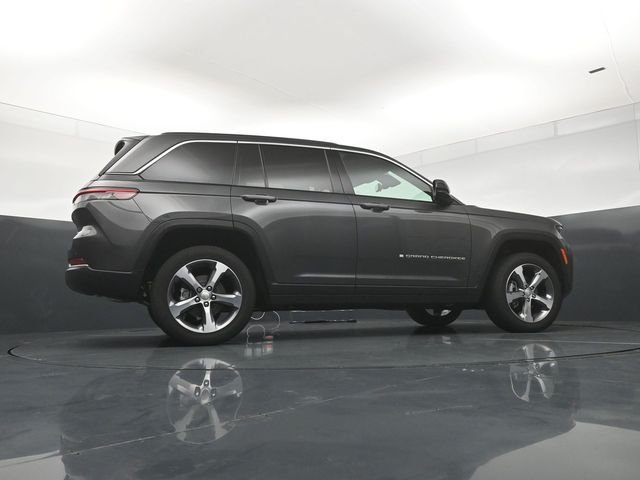 New 2026 Baltic Gray Metallic Clear-Coat Exterior Paint Jeep Limited image 24