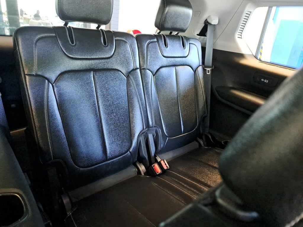 Used 2022 Gray Jeep Limited image 30