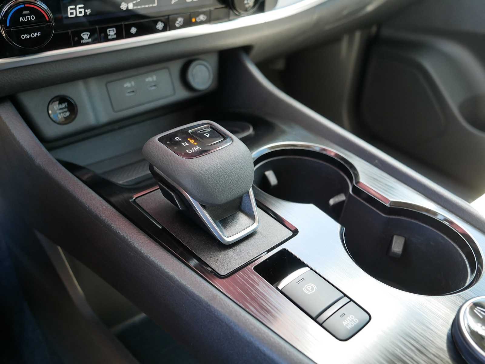 2025 Nissan Rogue SV - Photo 24