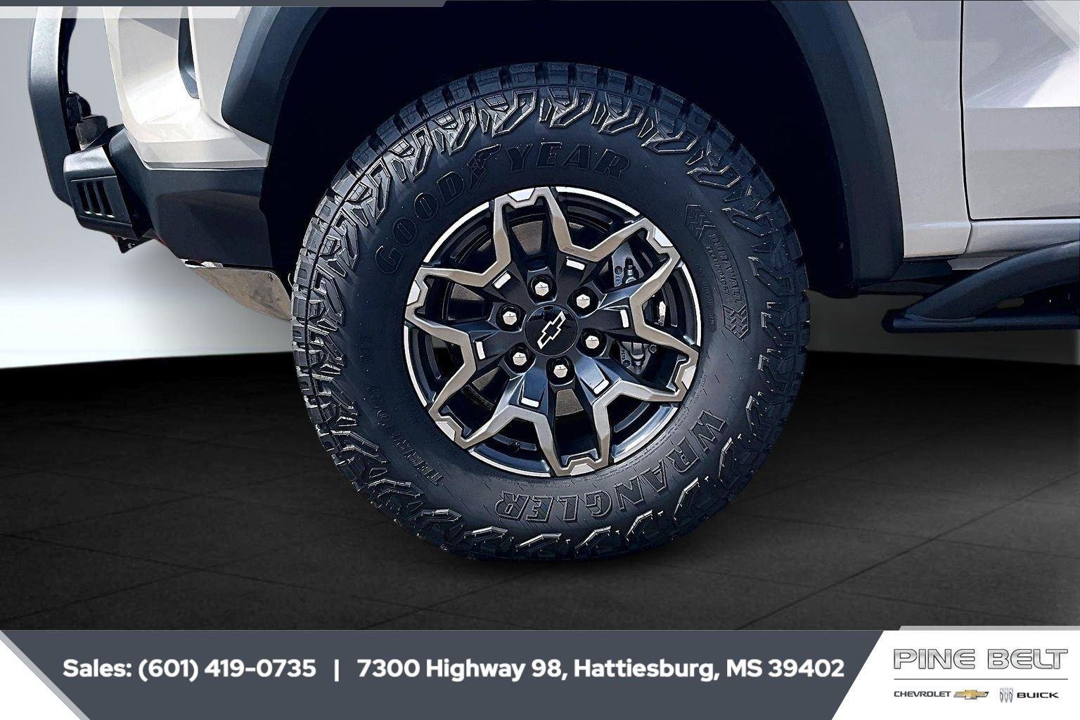 2026 Chevrolet Colorado ZR2 - Photo 9