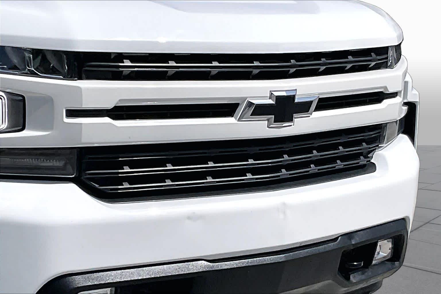 Used 2021 Summit White Chevrolet RST image 26