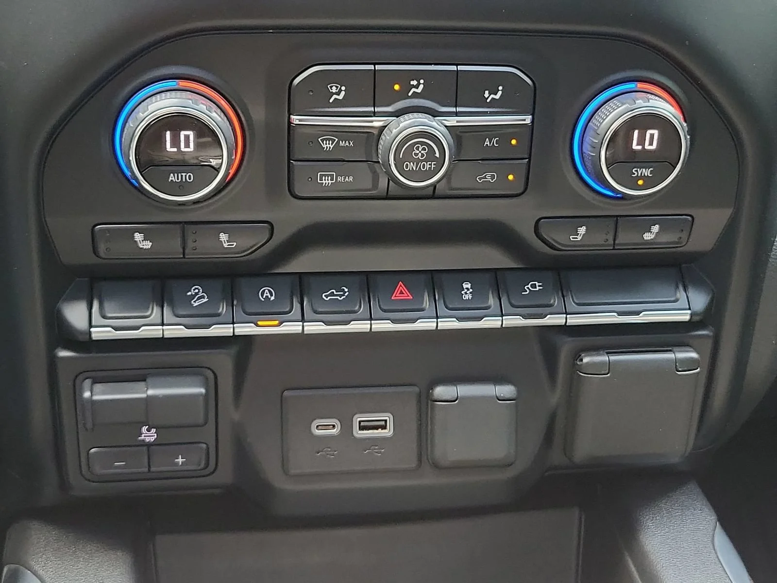 2020 Chevrolet Silverado 1500 RST - Photo 35