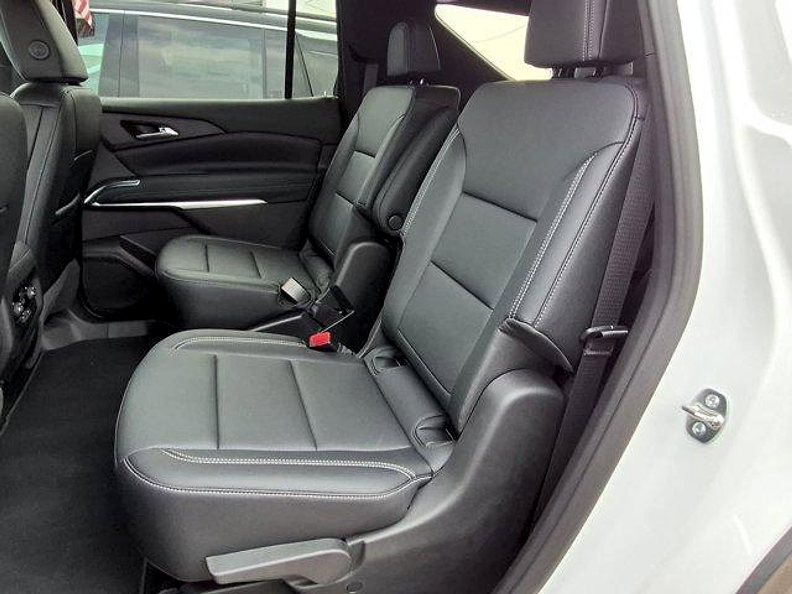 2026 Chevrolet Traverse LT - Photo 24