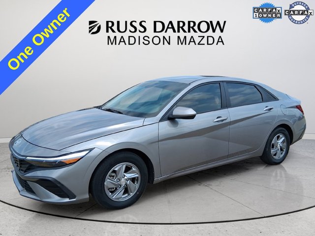 2024 Hyundai Elantra SE