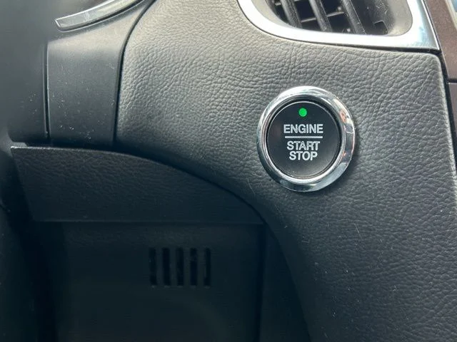 Used 2020  Ford Titanium image 47