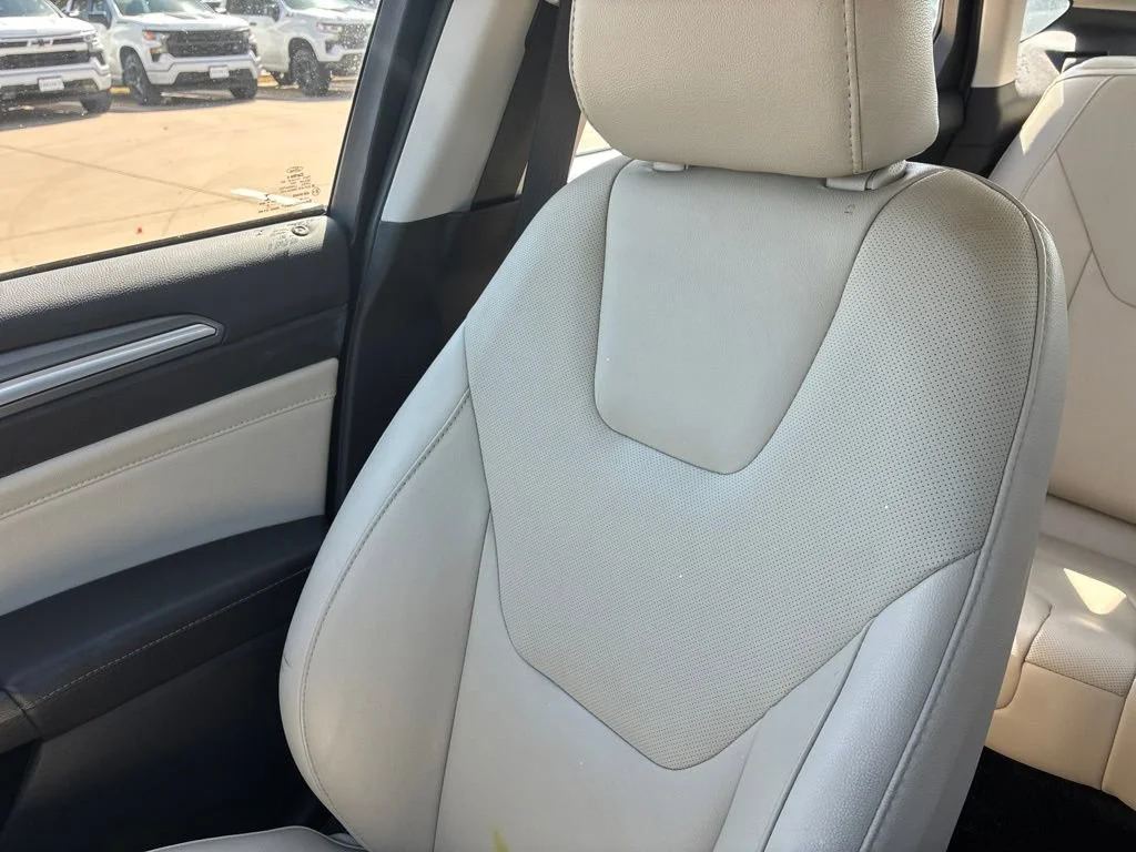 Used 2016 Blue Ford Titanium image 8