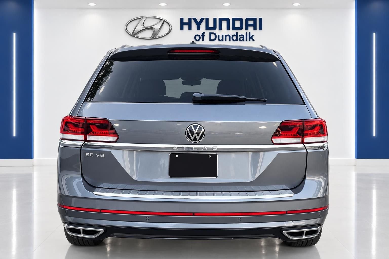 Used 2021 Gray Volkswagen 3.6L V6 SE w/Technology R-Line image 6