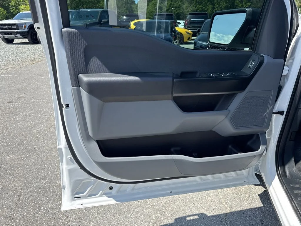 Used 2024 White Ford XL image 23